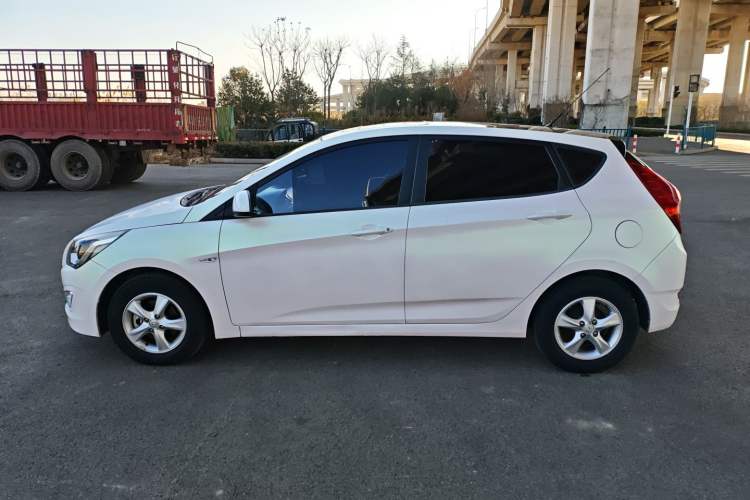 Used Hyundai Verna Ray 2014 1.4L Automatic GLX