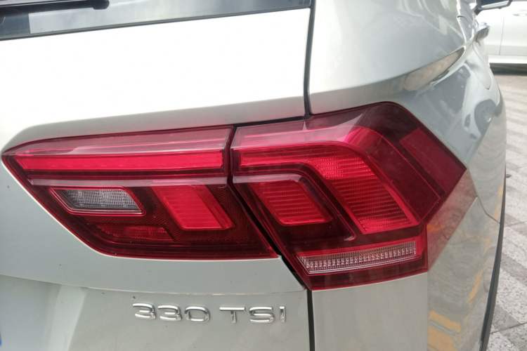 Used Volkswagen Tiguan L 2021 330TSI Automatic Two-Wheel Drive R-Line Enhanced Edition Right Rear Taillight