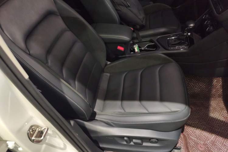 Used Volkswagen Tiguan L 2019 330TSI Automatic Two-Wheel Drive Smart Luxury Version China VI Standard