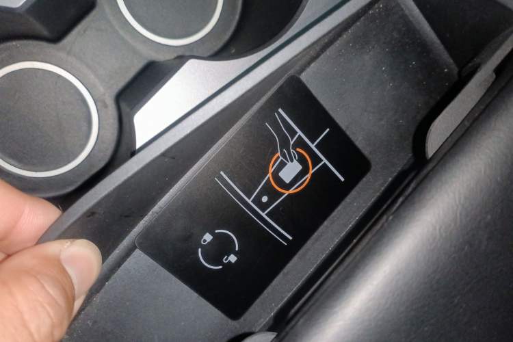 Used Tesla Model Y 2022 Long-Range All-Wheel-Drive Version