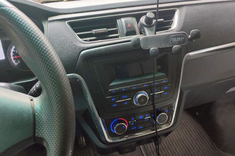 Used Jinbei Hiace X30 2018 1.3L Standard Edition DLCG12 Audio And AC Panel