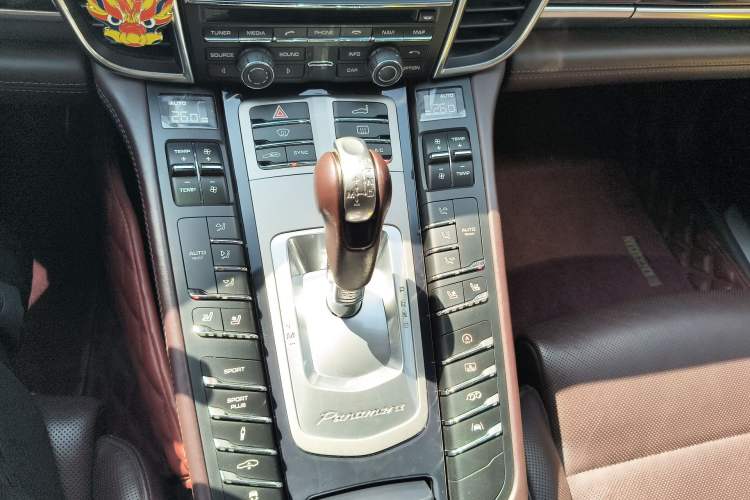 Used Porsche Panamera 2014 Panamera 4S Executive 3.0T Gear Lever