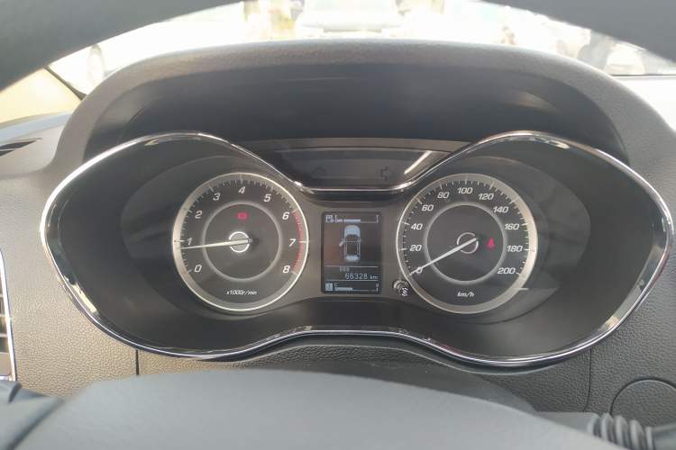 Used Baojun 560 2015 1.8L Manual Elite Edition