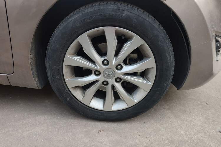 Used Hyundai Elantra (5th Generation / Langdong) 2016 1.6L Automatic Prestige Model
