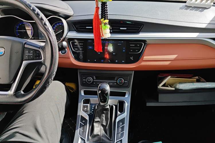 Used Geely Auto Vision S1 2018 1.5L CVT Fongchi Model Audio And AC Panel