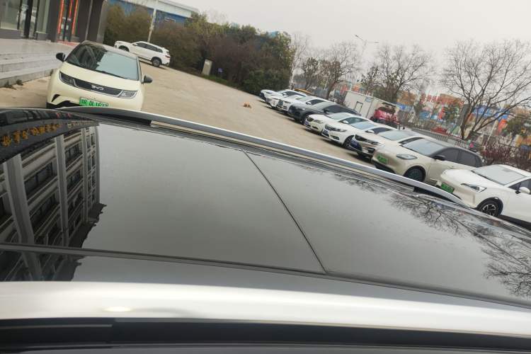 Used Volkswagen Tiguan L 2024 Outstanding Model 300TSI Automatic Two-Wheel Drive Longteng Edition Roof