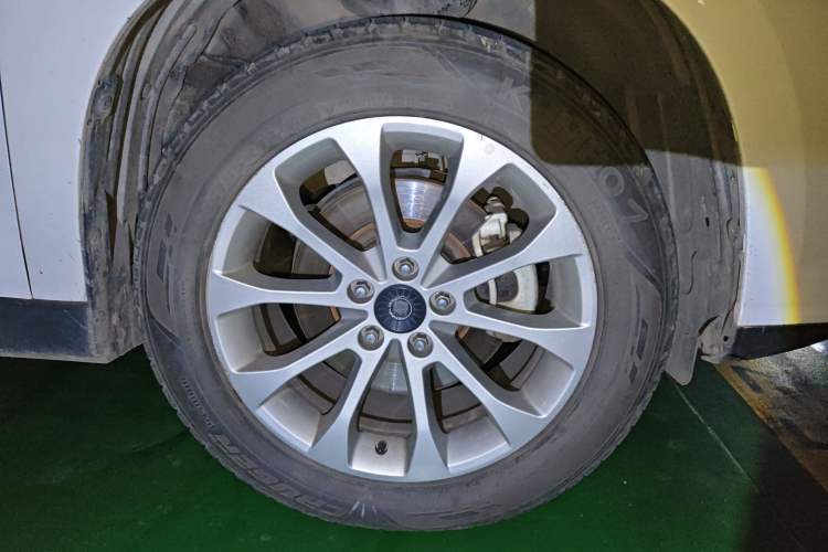 Used Haval H2 2018 Red-Label 1.5T Dual-Clutch Two-Wheel-Drive Luxury Model Right Front Wheel Hub