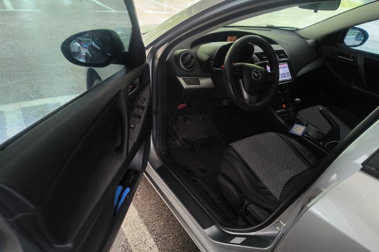 Used Mazda Mazda 3 2013 Sedan 1.6L Manual Elite Model