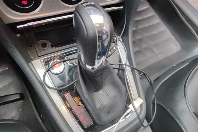 Used Volkswagen Gran Lavida 2013 1.4 TSI Automatic Luxury Model
