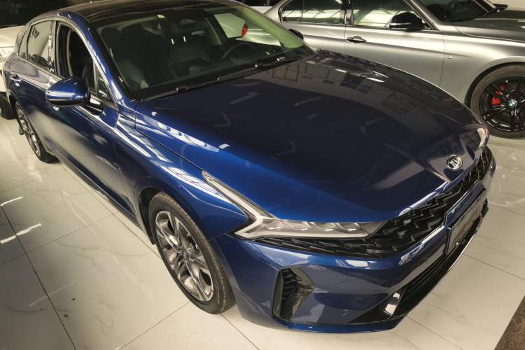 Used Kia K5 2020 270T CVVD Luxury Edition Front Right 45 Deg