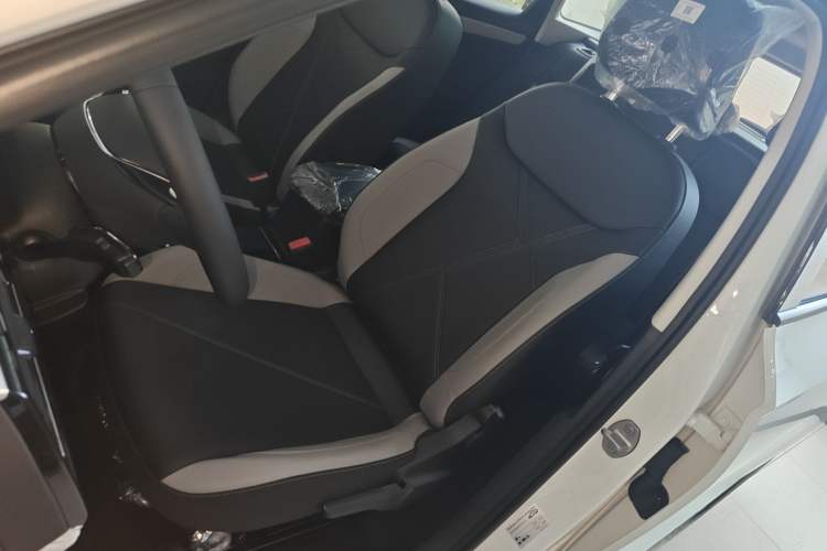 Used Jetta VS7 2026 Model, 280TSI Automatic Pioneer Edition Left Front Seat