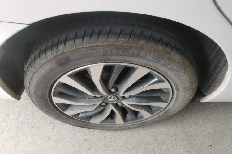 Used Toyota Corolla 2017 Revised Dual-Engine 1.8L E-CVT Leading Edition