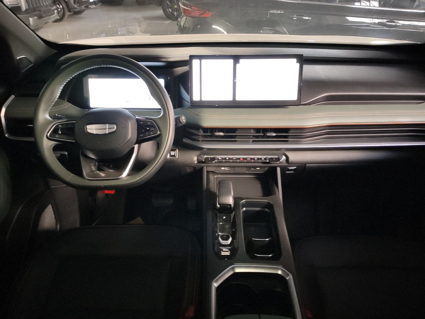 Geely Auto Haoyue L 2023 2.0T DCT Prestige Edition — снимка 12