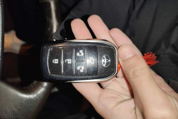 Used Toyota Alphard 2012 3.5L Luxury Edition
