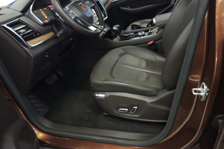 Used Roewe RX8 2018 30T Smart Connectivity All-Wheel Drive Supreme Edition