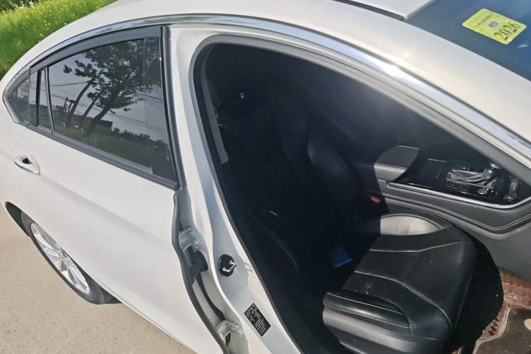 Used Hongqi H5 2018 30TD Dynamic Edition Right Front Seat