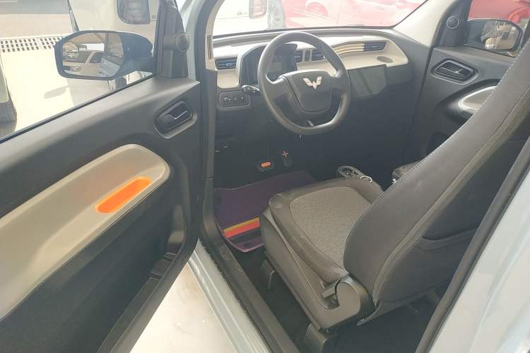 Used Wuling Hongguang MINIEV 2022 Easy Version Lithium Iron Phosphate Driver Seat