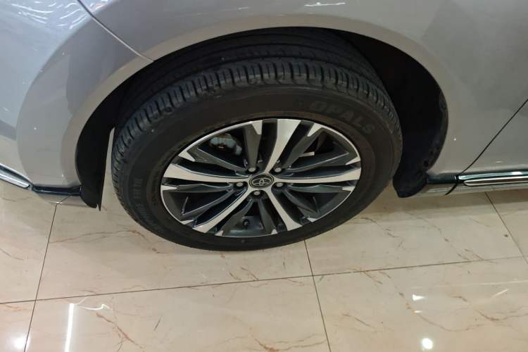 Used Toyota Venza 2022 2.0L CVT Two-Wheel Drive Luxury Edition