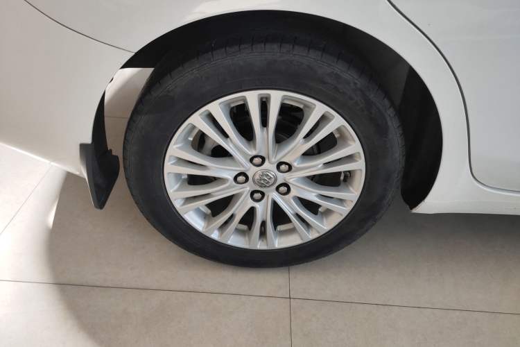 Used Buick GT 2017 15N Manual Elite Version Right Rear Wheel Hub