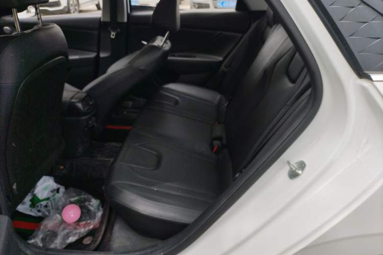 Used Hyundai Elantra 2023 1.5L CVT LUX Prestige Edition Left Rear Seat