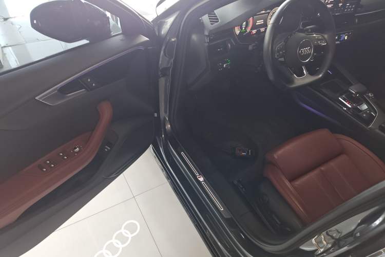 Used Audi A4L 2023 40 TFSI Luxury Dynamic Model