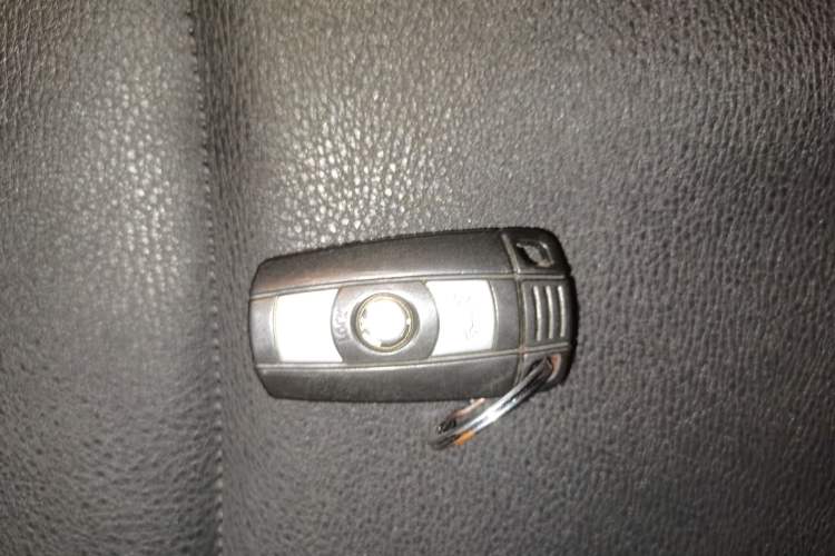 Used BMW X1 2012 sDrive18i Luxury Edition
