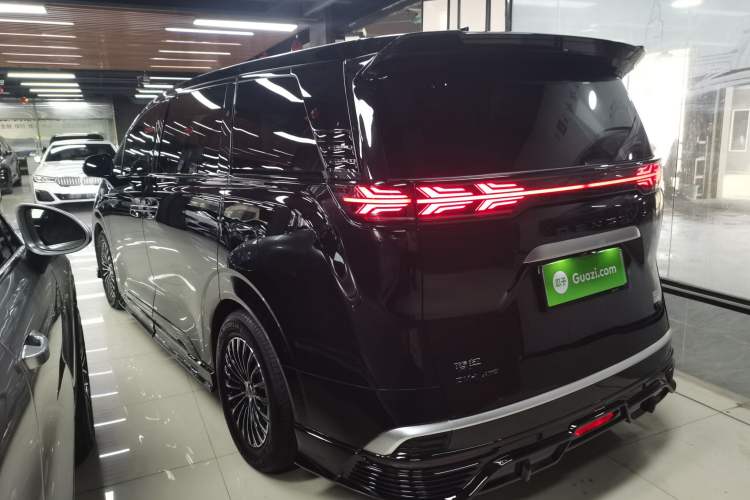 Used Denza D9 2022 DM-i 970 Four-Wheel Drive Prestige Model