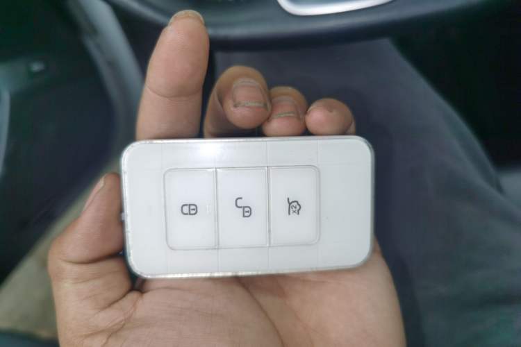 Used BYD Qin Pro New Energy 2018 DM 1.5TI Automatic Smart Connect Enjoyment Model Vehicle Key