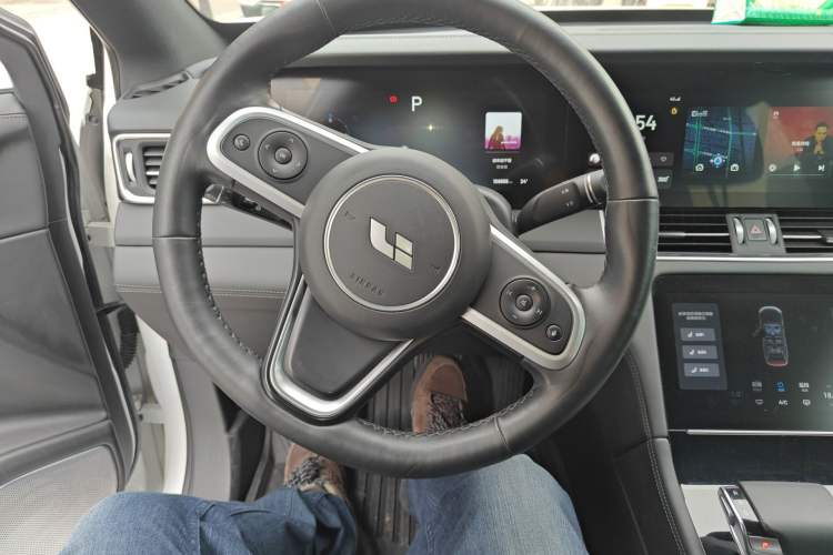 Used Li Auto ONE 2020 Extended-Range 6-Seater Version Steering Wheel