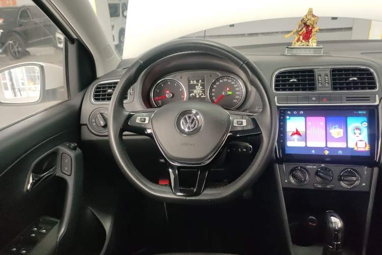 Used Volkswagen Polo 2016 1.6L Automatic Comfort Model
