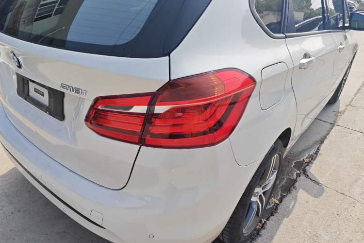 Used BMW 2 Series Active Tourer 2016 218i Sports Design Package Exterior 3