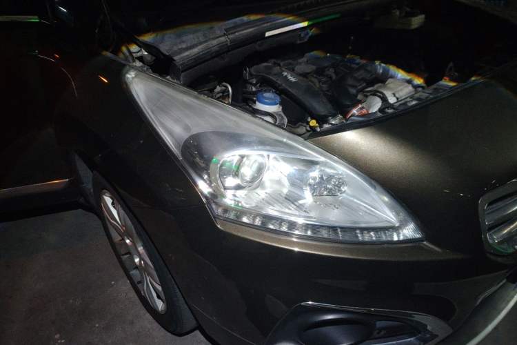 Used Peugeot 3008 2013 1.6THP Automatic Prestige Edition Right Front Headlight