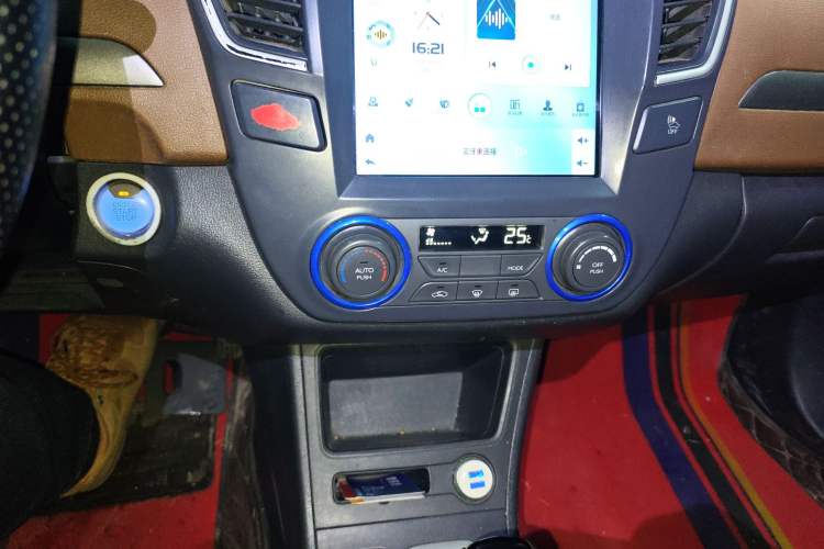 Used Dongfeng Aeolus E70 2019 500 Ultra-Comfort Edition
