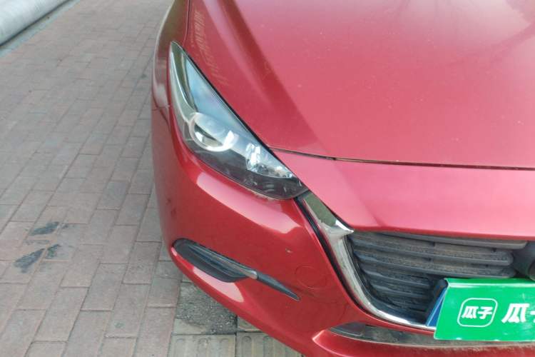 Used Mazda 3 Axela 2017 Sedan 1.5L Automatic Comfort Model Emission Standard China V Right Front Headlight