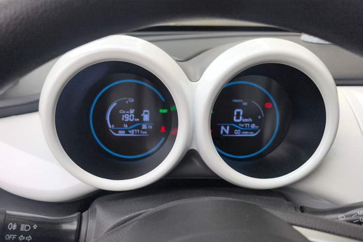 Used ORA Black Cat 2022 Updated Version 301 km Cute Pet Edition Lithium Iron Phosphate
