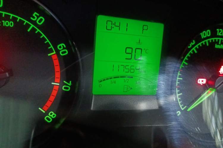 Used Skoda Rapid 2015 1.6L Automatic Smart Selection Model
