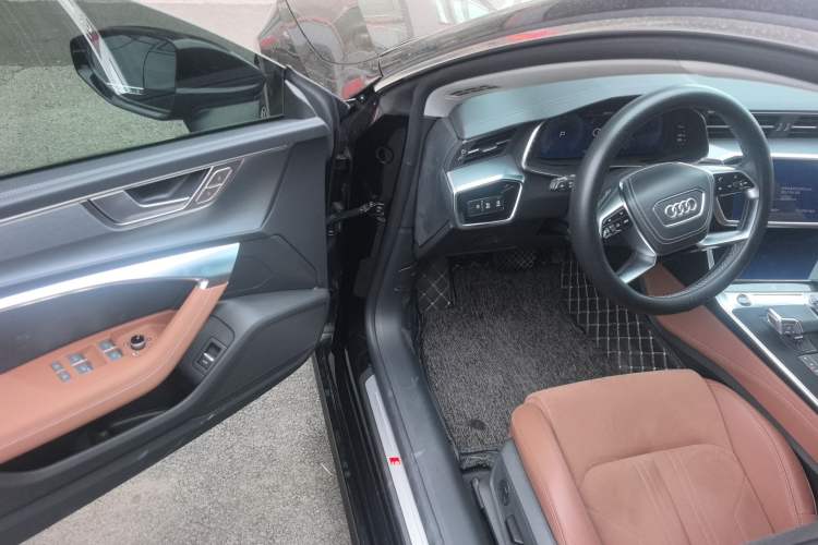 Used Audi A7L 2024 45 TFSI Luxury Edition Driver Seat