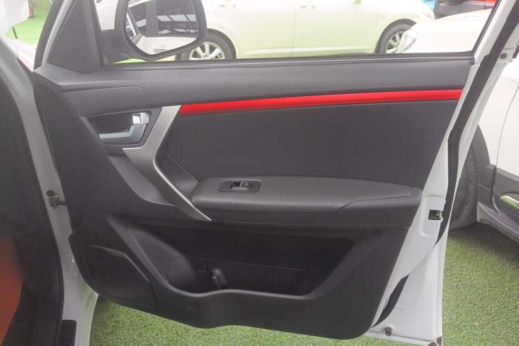 Used Chery Tiggo 3 2016 1.6L Manual ZhiShang Edition