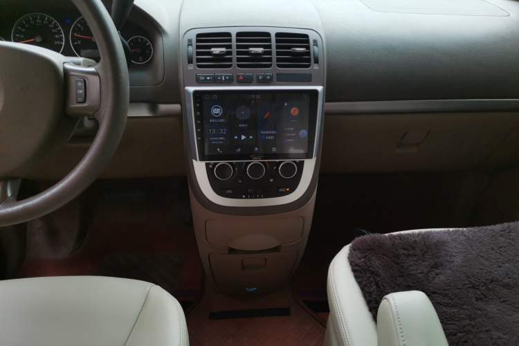 Used Buick GL8 2014 2.4L Classic Edition Audio And AC Panel