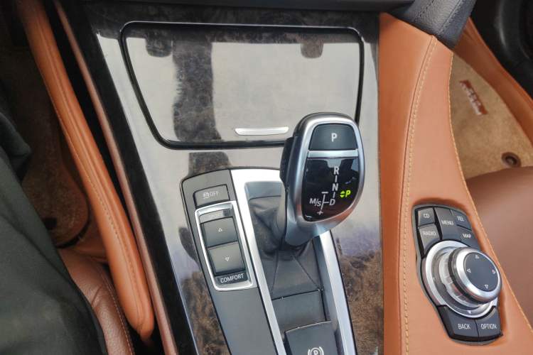 Used BMW 6 Series 2012 640i two-door coupe
