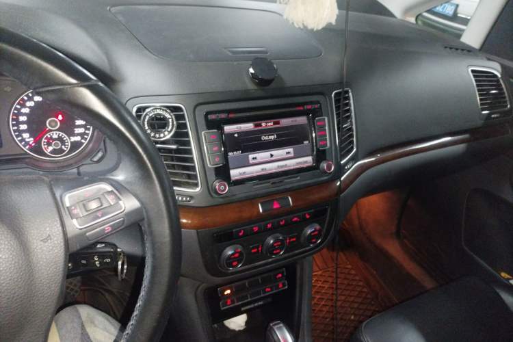 Used Volkswagen Sharan 2015 1.8TSI Comfort Model