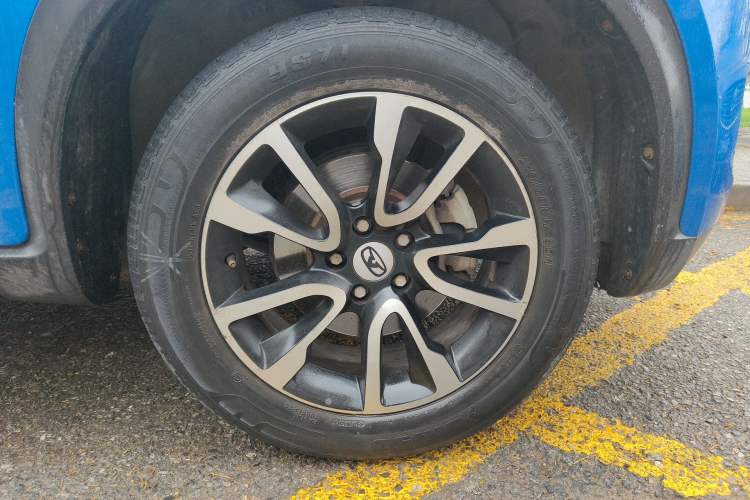 Used Cowin X3 2017 1.6L CVT Enthusiast Edition China V Standard Right Front Wheel Hub