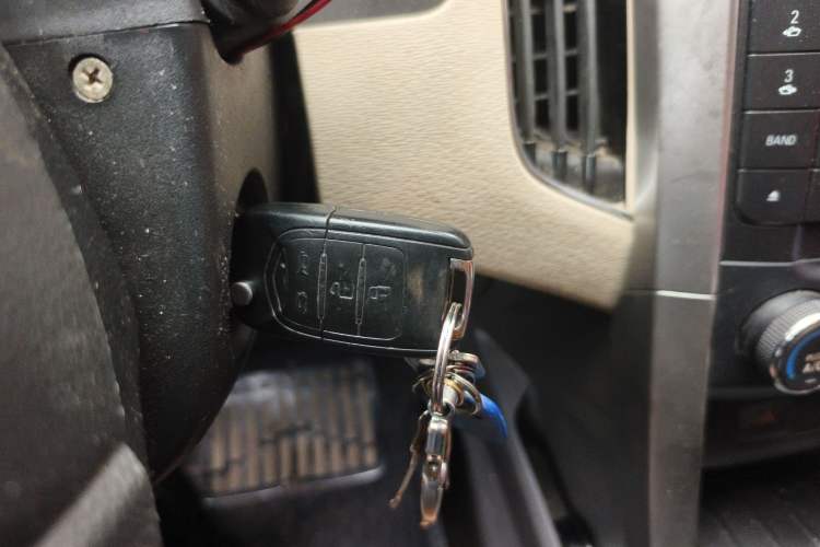 Used Baojun 630 2012 1.8L manual Comfort trim level