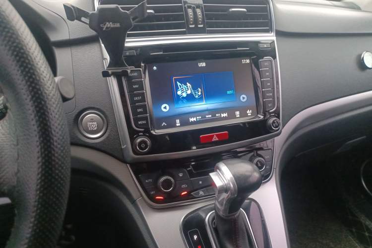 Used Haval M6 2017 1.5T Automatic Two-Wheel Drive Elite Model