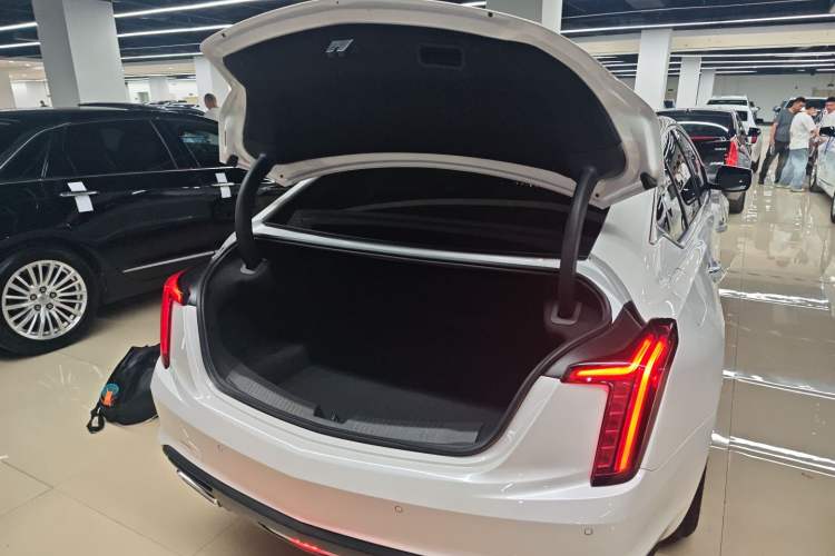 Used Cadillac CT5 2023 28T Luxury Edition (Standard Version) Trunk