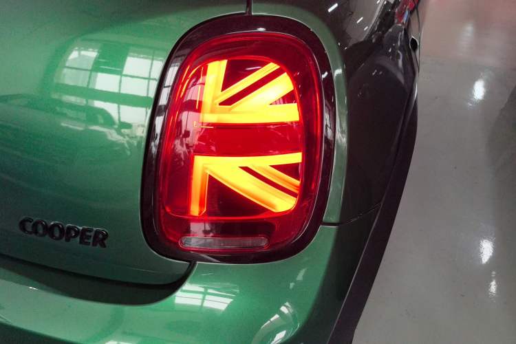 Used MINI MINI 2023 1.5T COOPER Artist