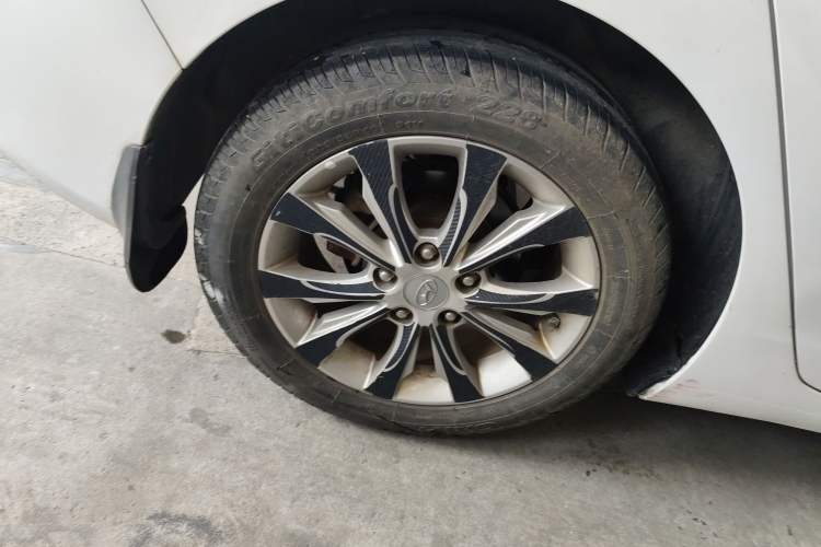 Used Hyundai Elantra (5th Generation / Langdong) 2016 1.6L Automatic Smart Version
