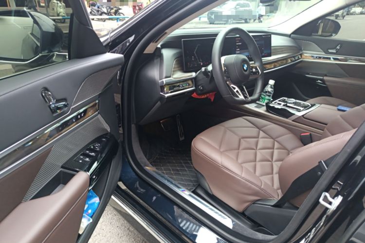 Used BMW 7 Series 2023 735Li M Sport Package
