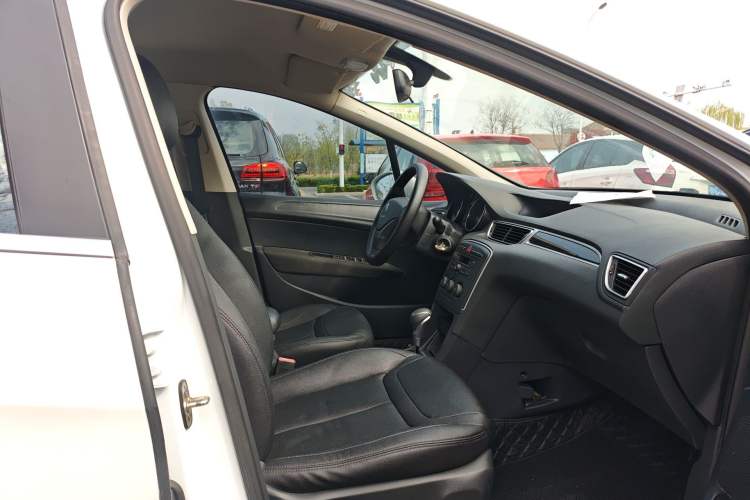 Used Peugeot 308 2014 Enjoy Edition Classic 1.6L Automatic Premium Model
