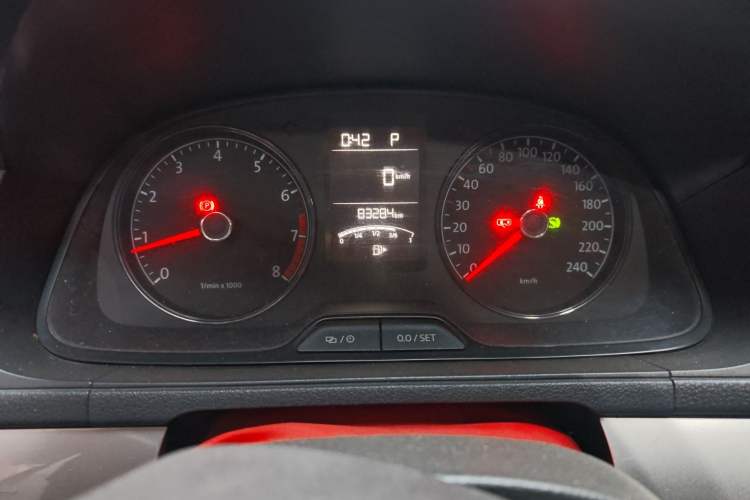 Used Volkswagen Lavida 2013 Revised Classic 1.6L Automatic Fashion Edition Instrument Cluster